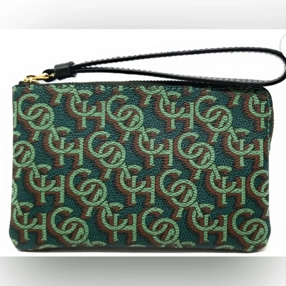 💚🆕💚 Coach Corner Zip Wristlet With Green Monogram Print